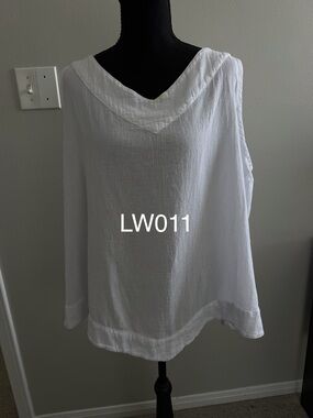 Oh My Gauze! White V-Neck Gauze Tunic
